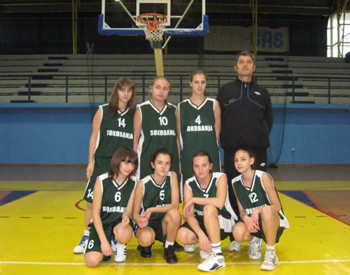 Ženska košarkaška ekipa Osnovne škole 
